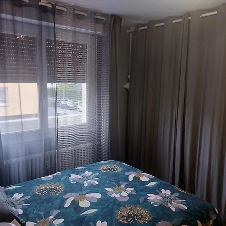 Apartment Plaisir Frontalier *