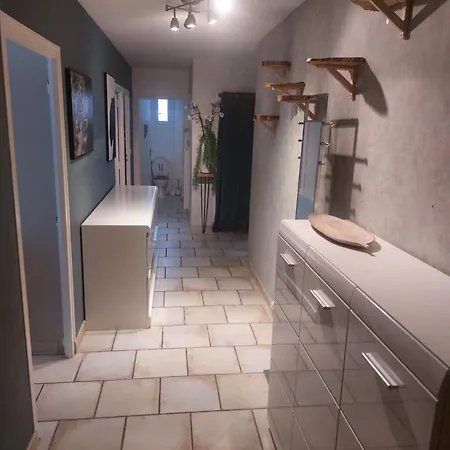 Plaisir Frontalier Apartment *