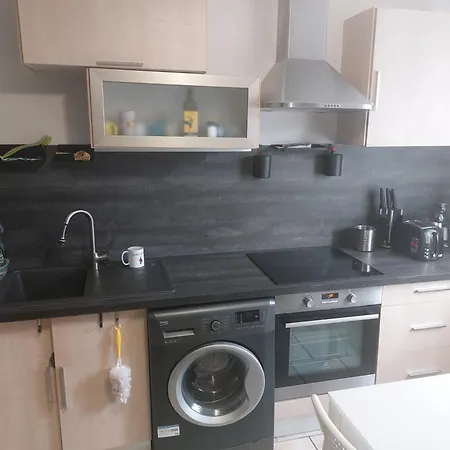 Plaisir Frontalier Apartment *